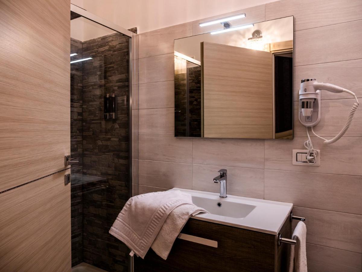 Le Rose Bed & Breakfast Nettuno Bagian luar foto